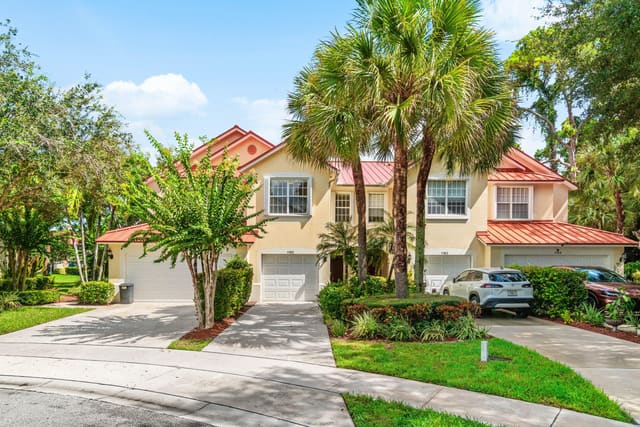 1182 Pinewood Lake Court, Greenacres, FL 33415