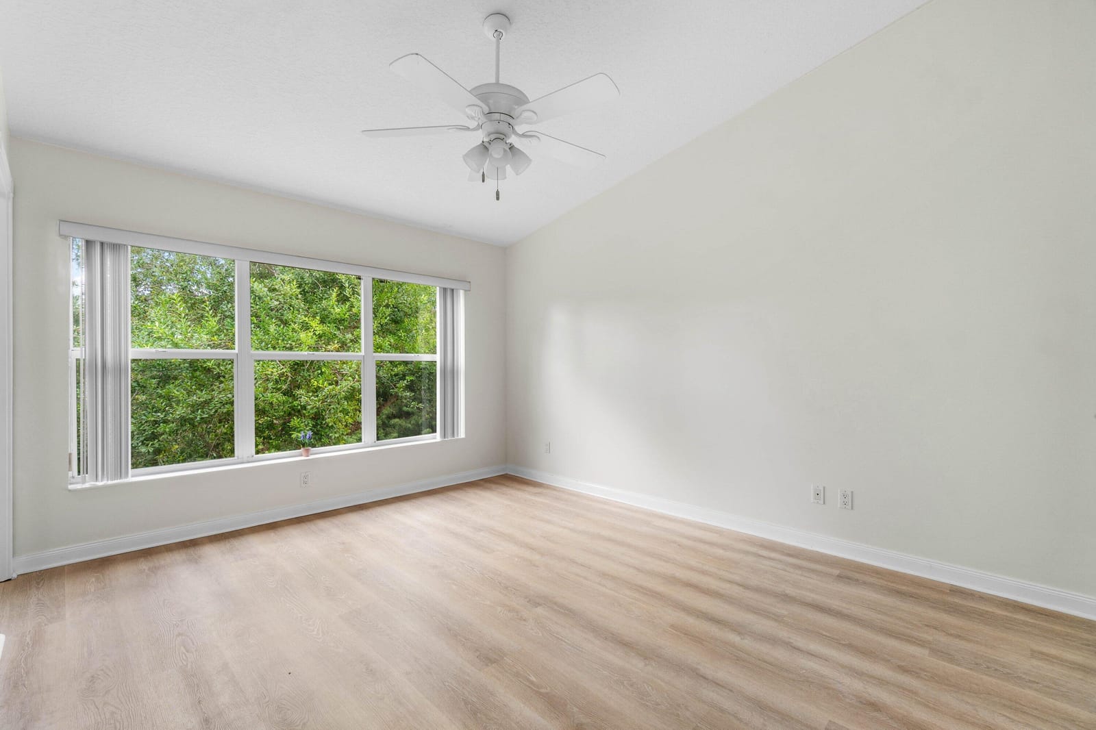 1182 Pinewood Lake Court — photo 10