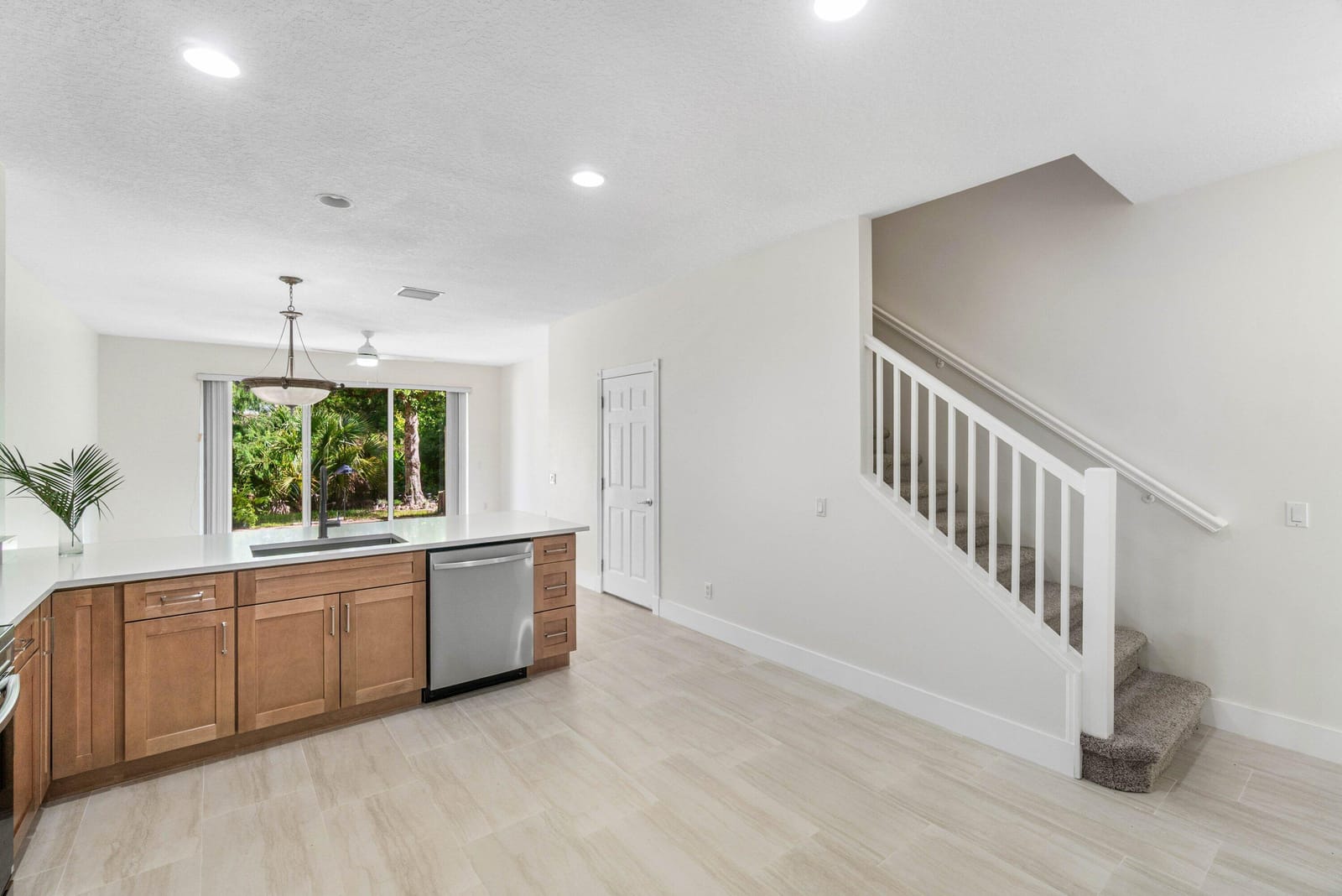1182 Pinewood Lake Court — photo 4