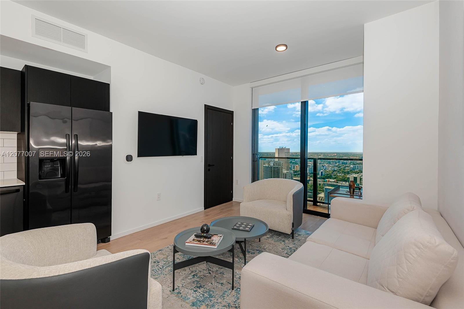 398 NE 5th 4118, Miami, FL 33132 photo 5