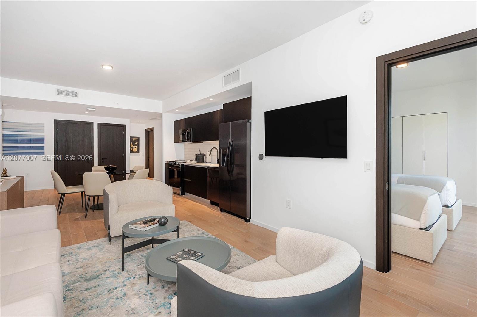 398 NE 5th 4118, Miami, FL 33132 photo 6
