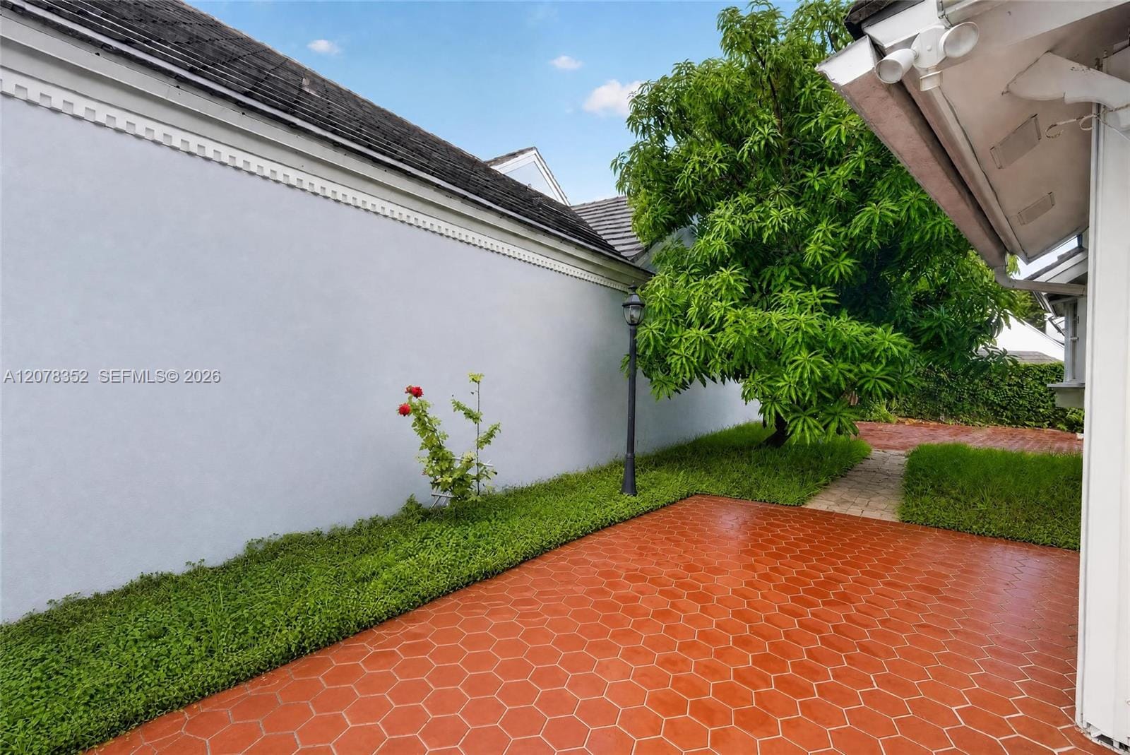 9943 NW 47th Terrace — photo 5