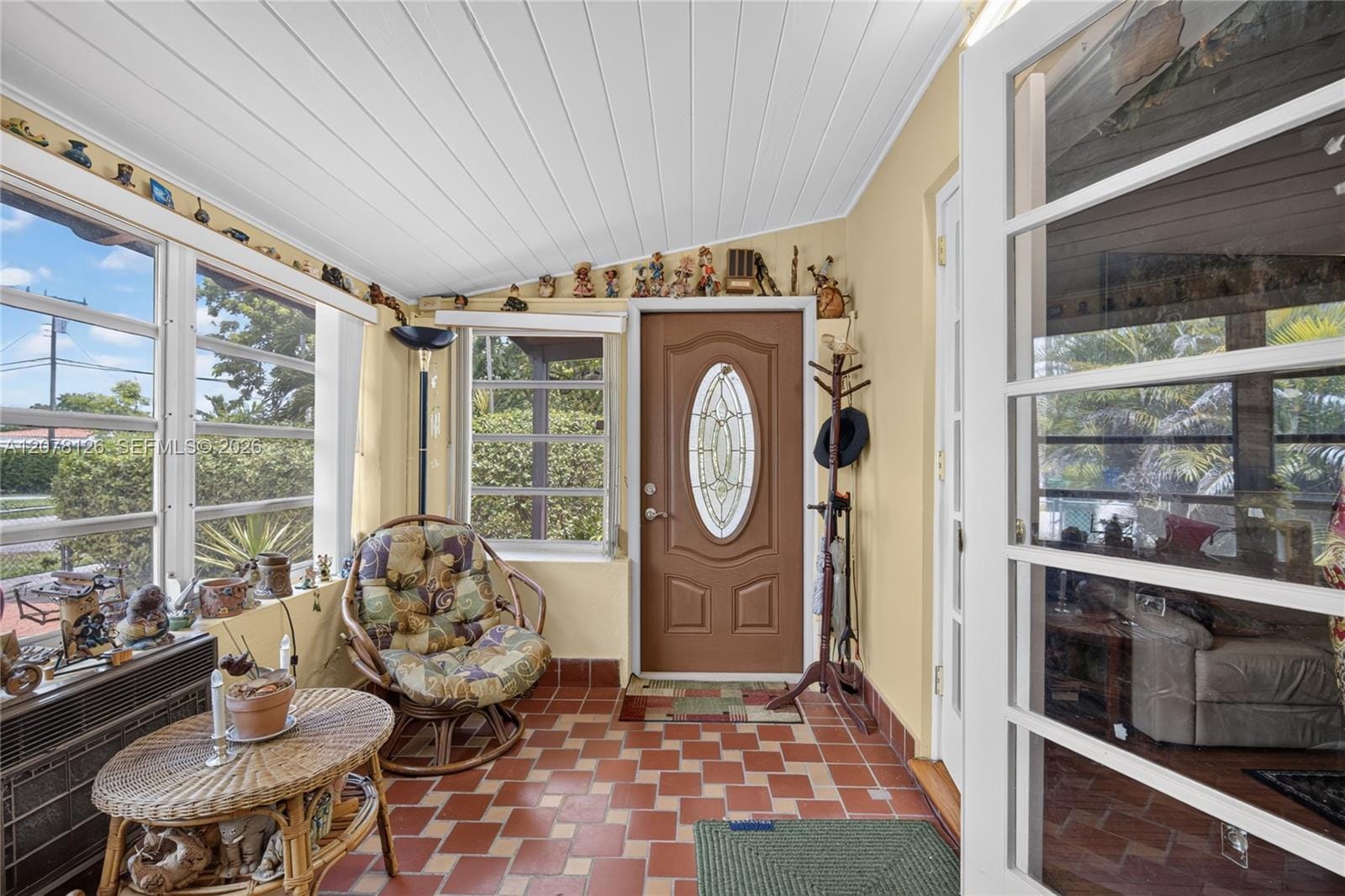 4940 SW 5th Terrace — photo 4