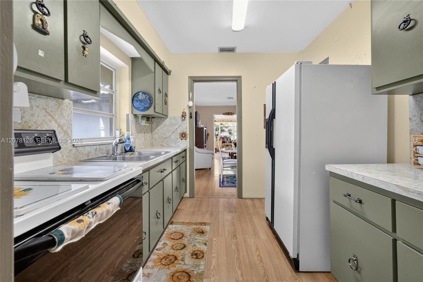 4940 SW 5th Terrace — photo 9
