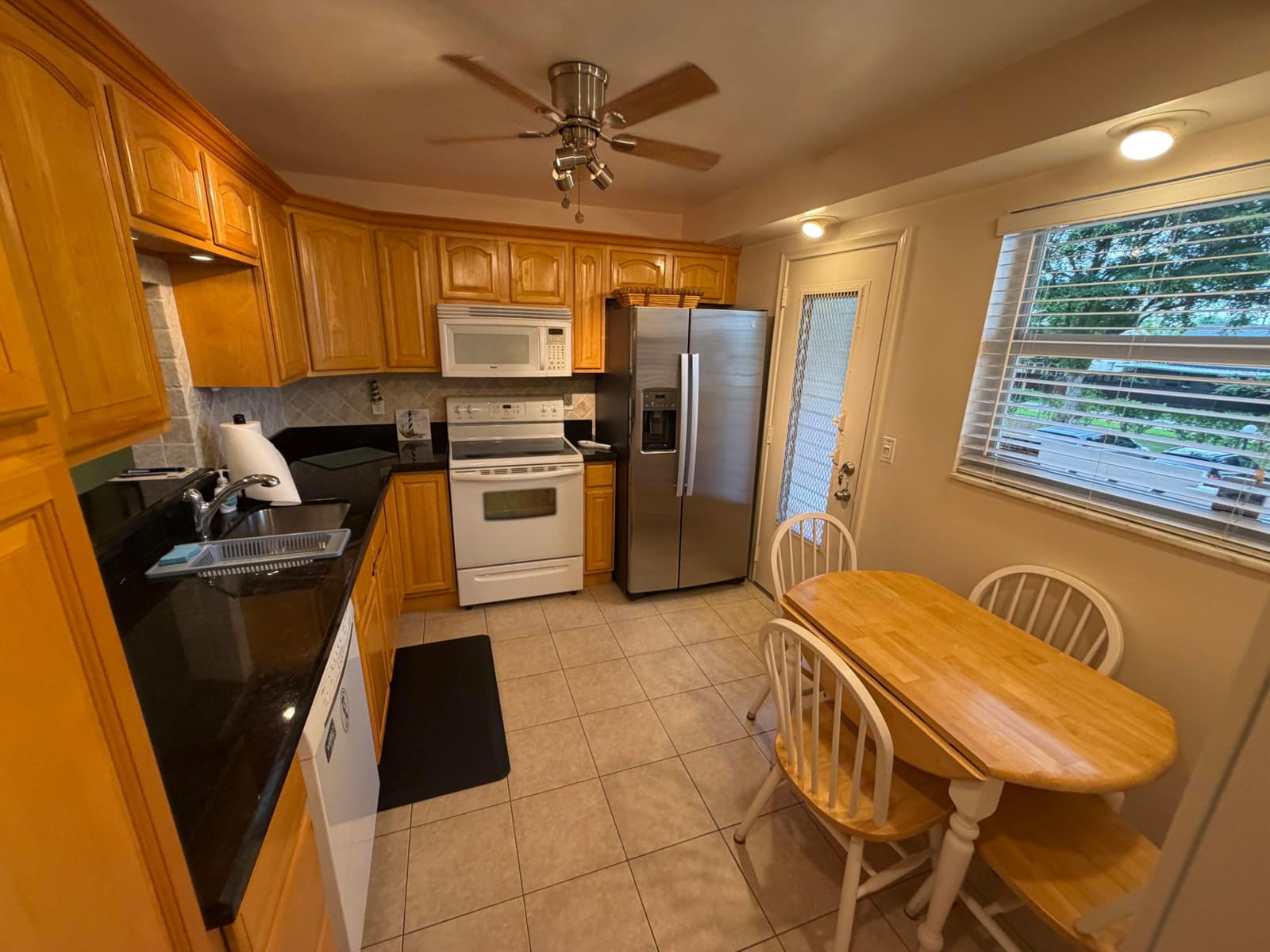 206 SE 10TH Street 201, Dania Beach, FL 33004 photo 13