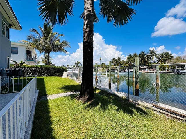 2045 Calais Drive 6, Miami Beach, FL 33141