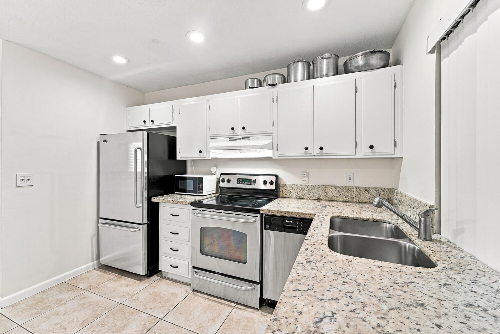 2908 NW 48TH Street — photo 5