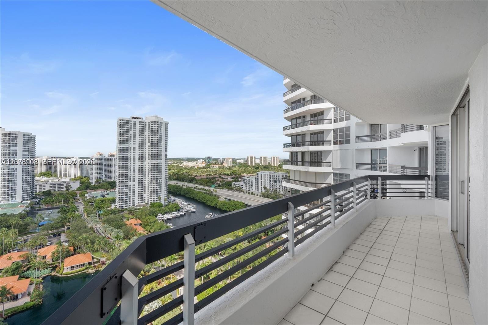 19195 NE 36th Court 2502, Aventura, FL 33180 photo 2