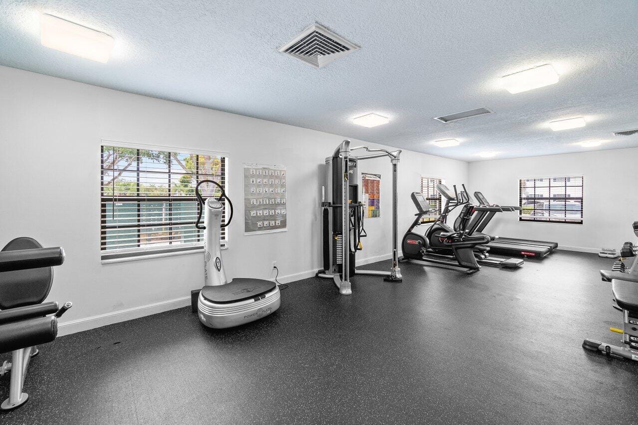 120 CYPRESS CLUB Drive 231, Pompano Beach, FL 33060 photo 14
