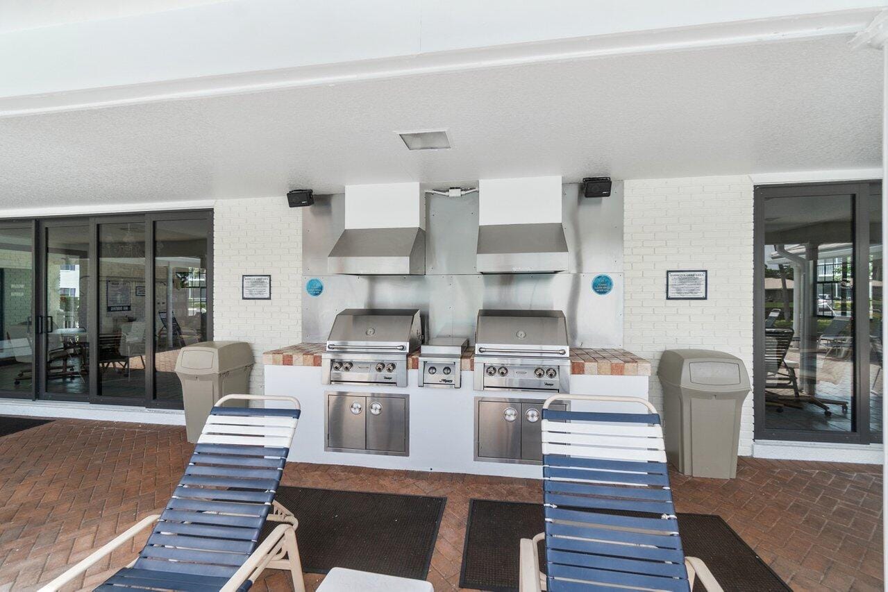 120 CYPRESS CLUB Drive 231, Pompano Beach, FL 33060 photo 17