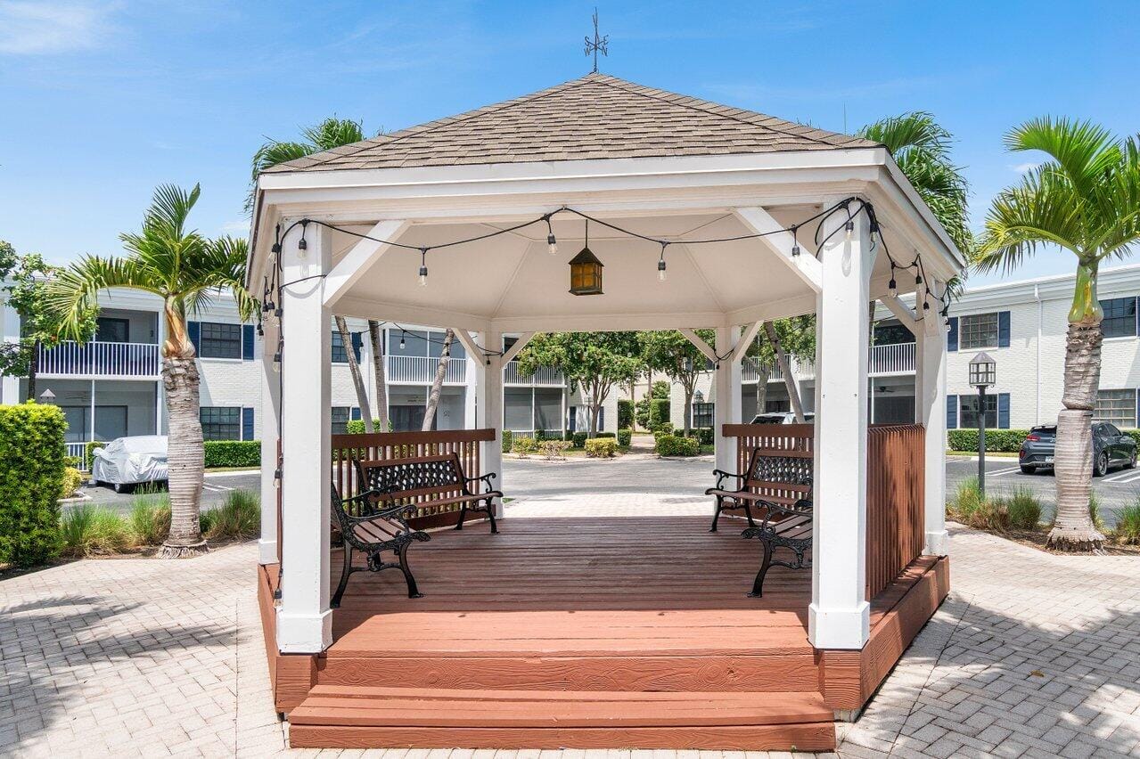 120 CYPRESS CLUB Drive 231, Pompano Beach, FL 33060 photo 18