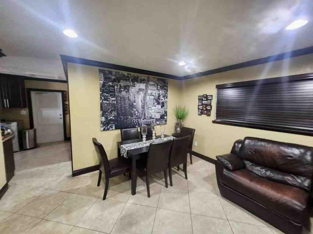 1195 NW 30TH Place, Miami, FL 33125 photo 5