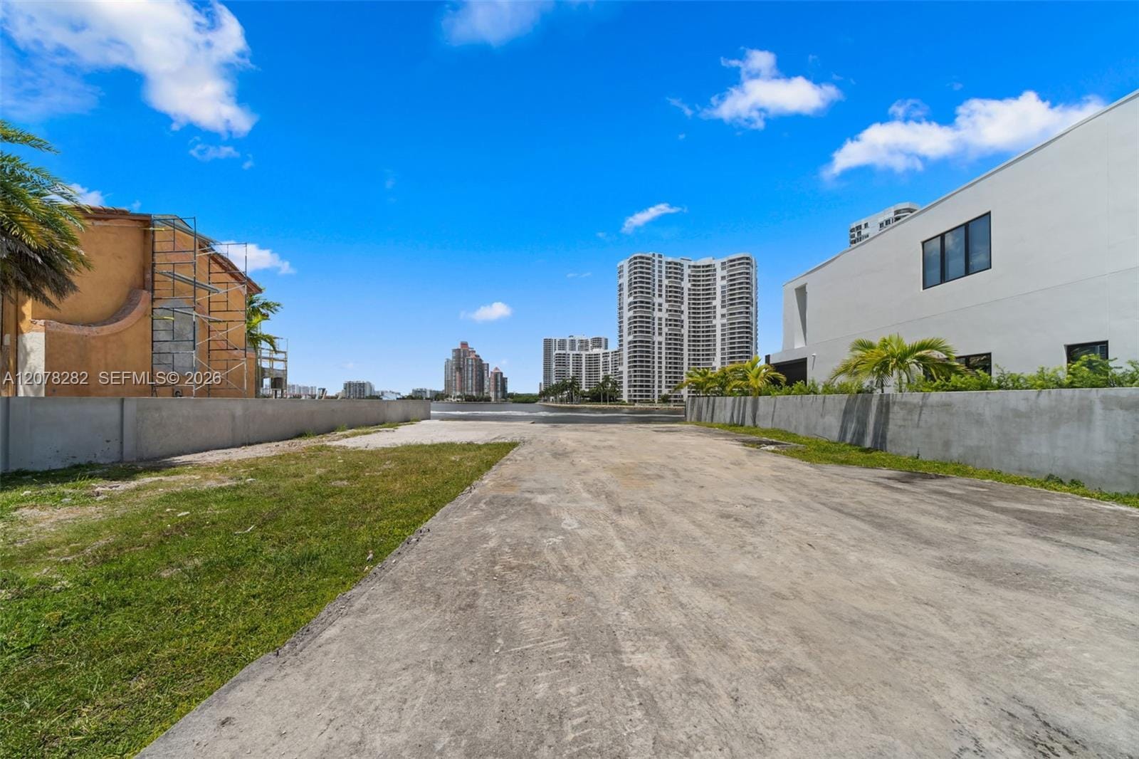 18970 N Bay Road, Sunny Isles Beach, FL 33160 photo 4