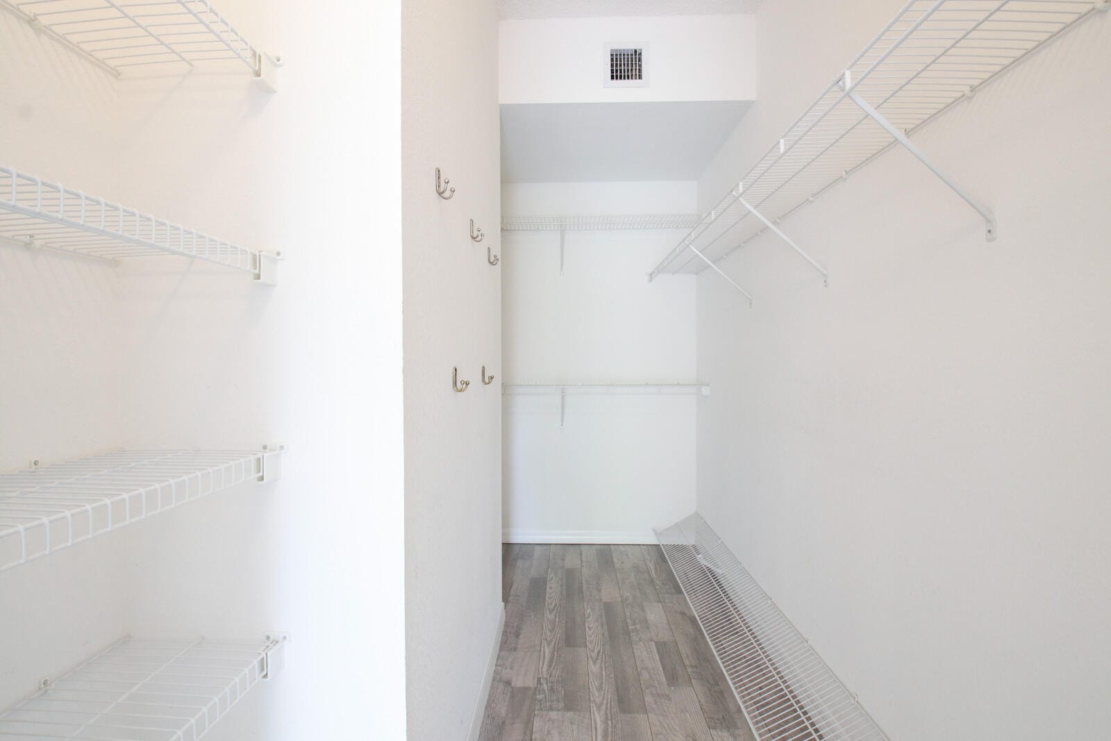 2801 SARENTO Place 304 — photo 9