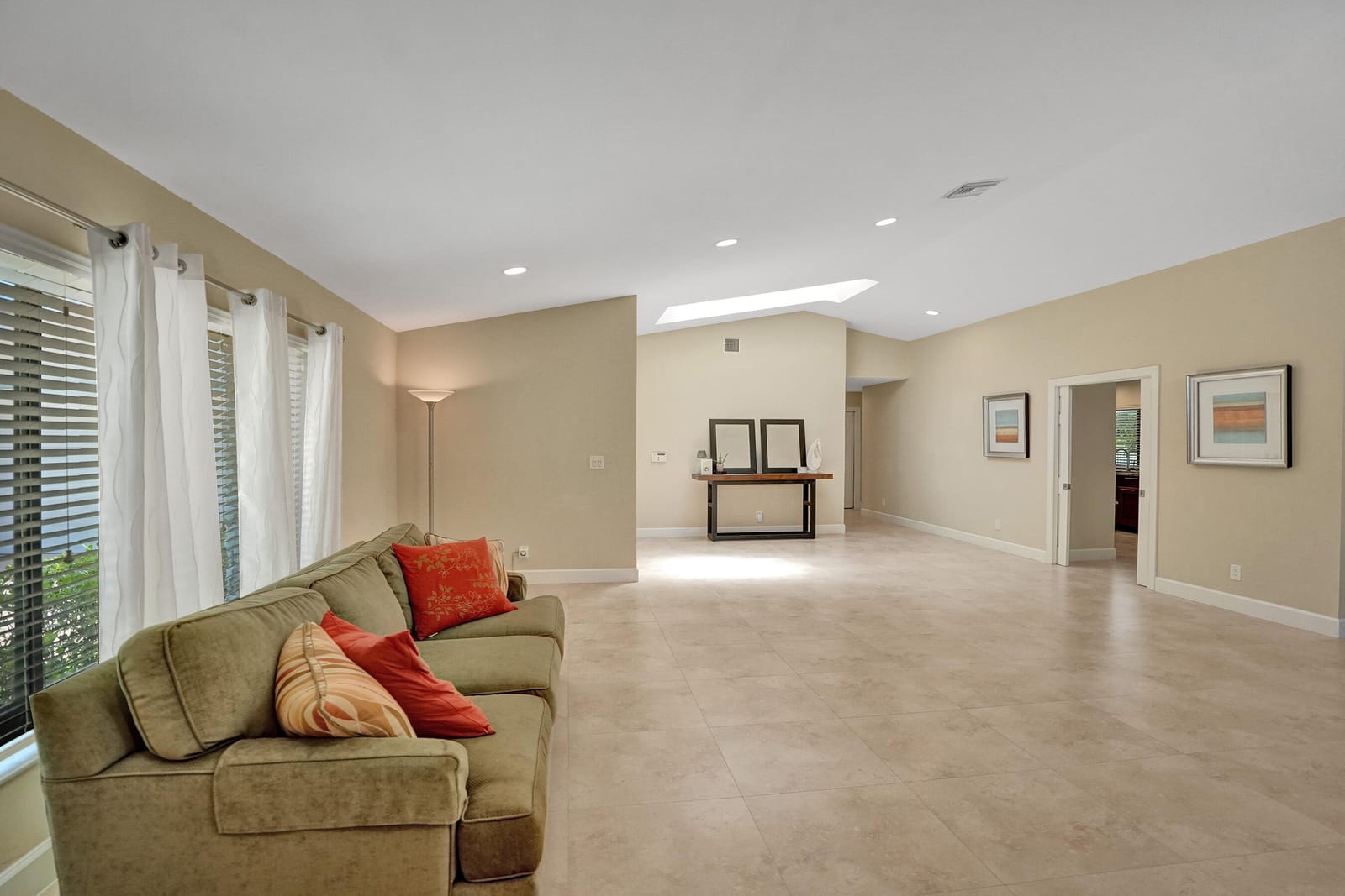 7301 NW 83rd Way — photo 8