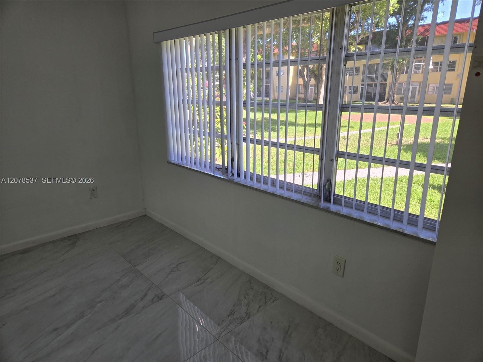 1550 NE 191st Street 105-B — photo 5