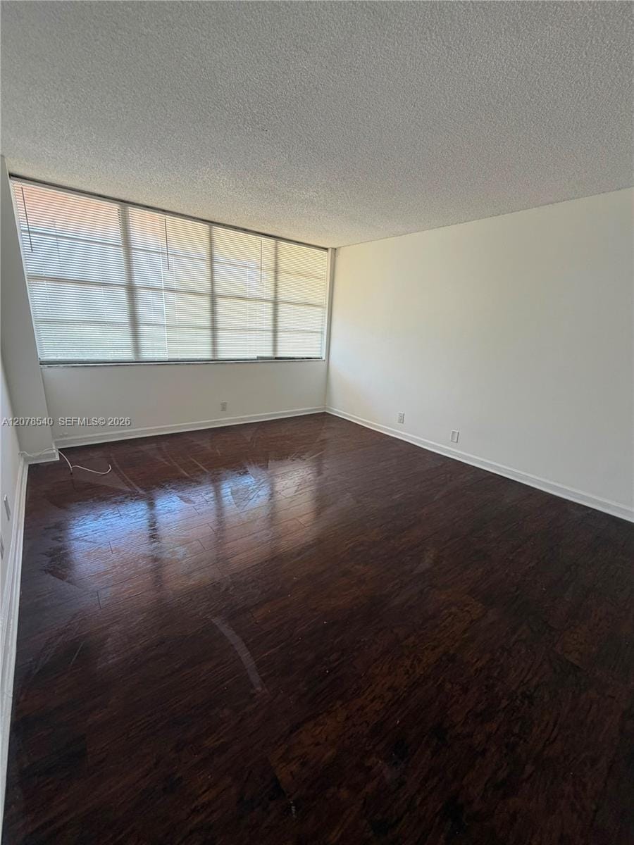 2025 NE 164th Street 1015 — photo 5