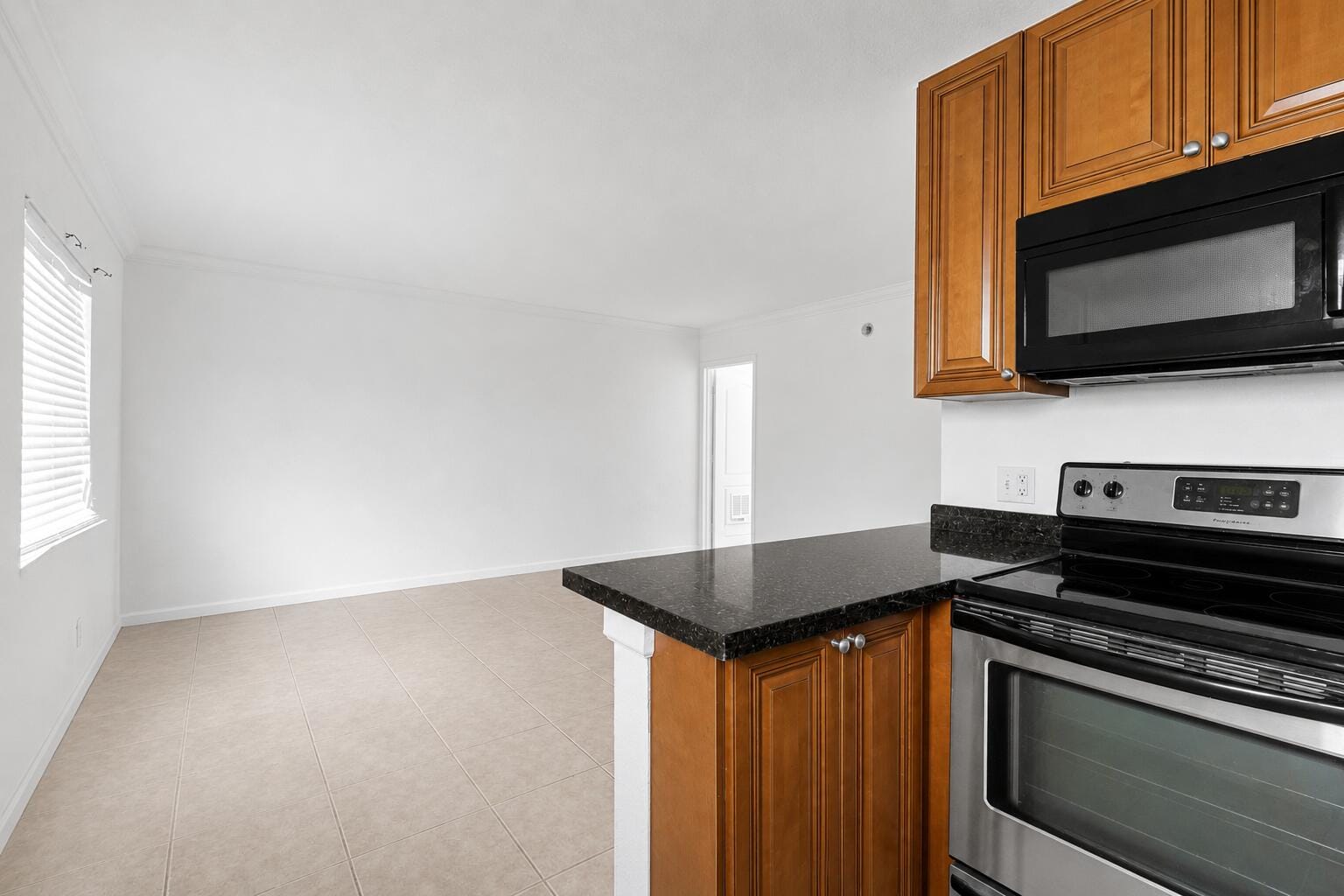2655 NE 8th Avenue 106, Wilton Manors, FL 33334 photo 2
