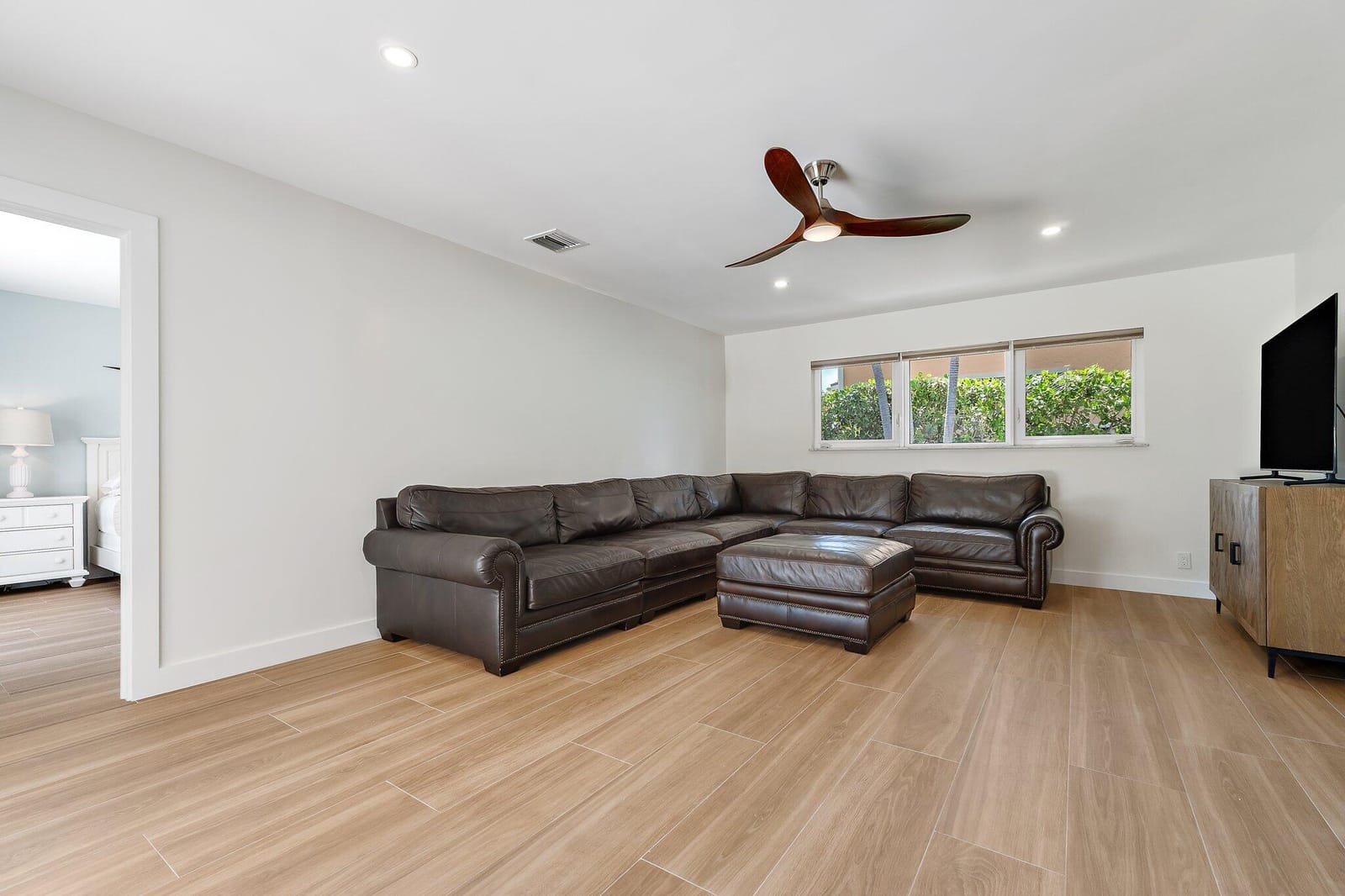 1051 Coral Way, Singer Island, FL 33404 photo 30