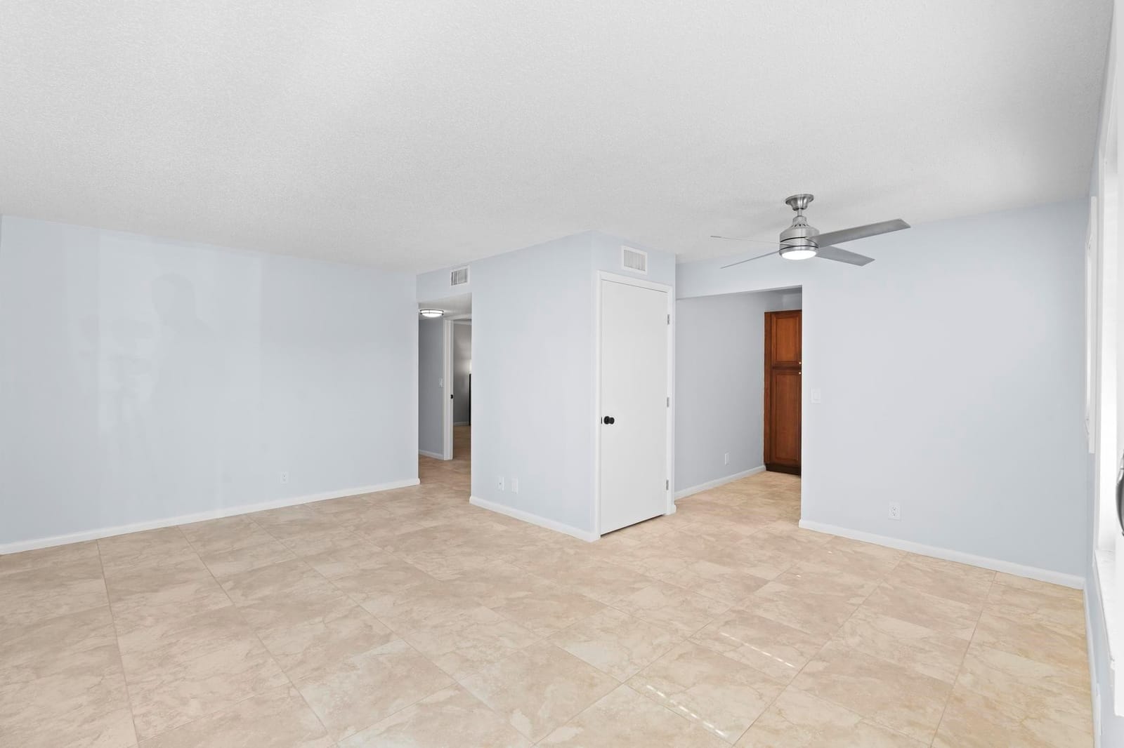 1127 S FEDERAL Highway 103 — photo 4