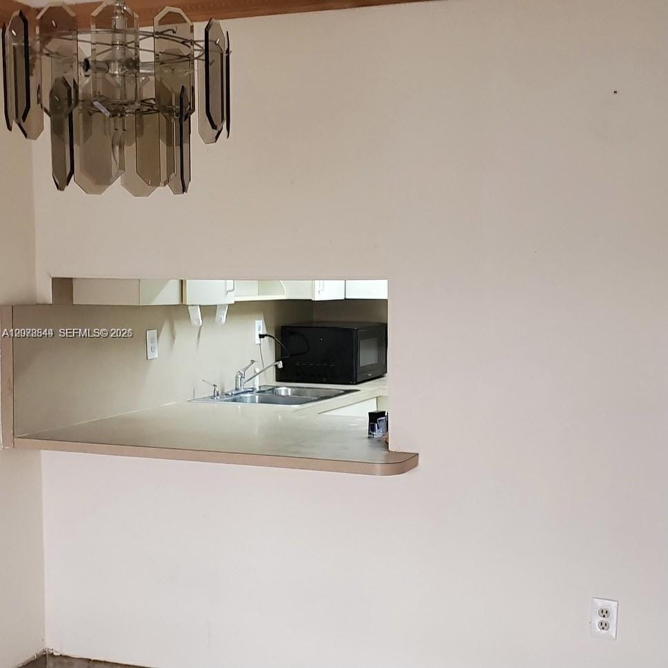 1305 W 46th Street 108 — photo 2