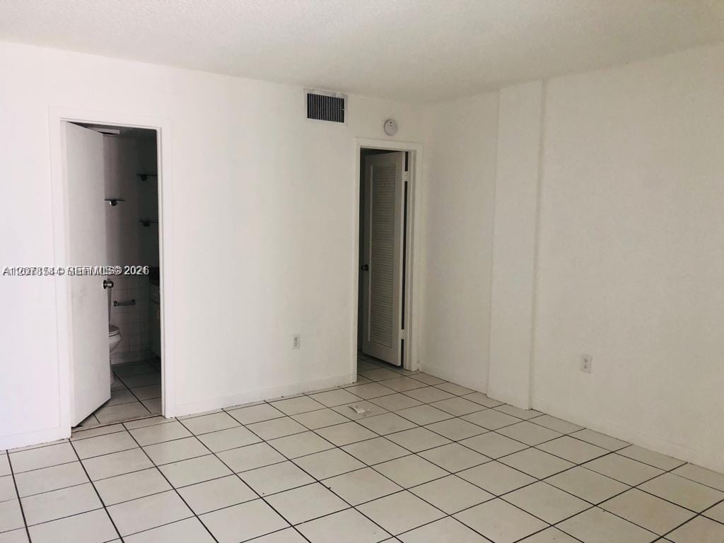 1305 W 46th Street 108 — photo 7