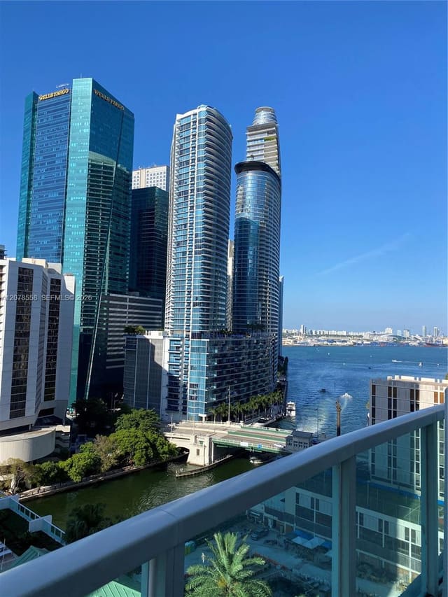 41 SE 5th Street 1109, Miami, FL 33131