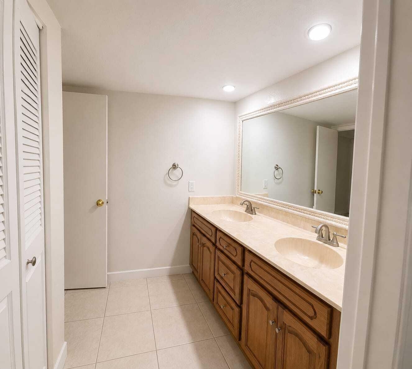 219 LAKE ARBOR Drive 219 — photo 7