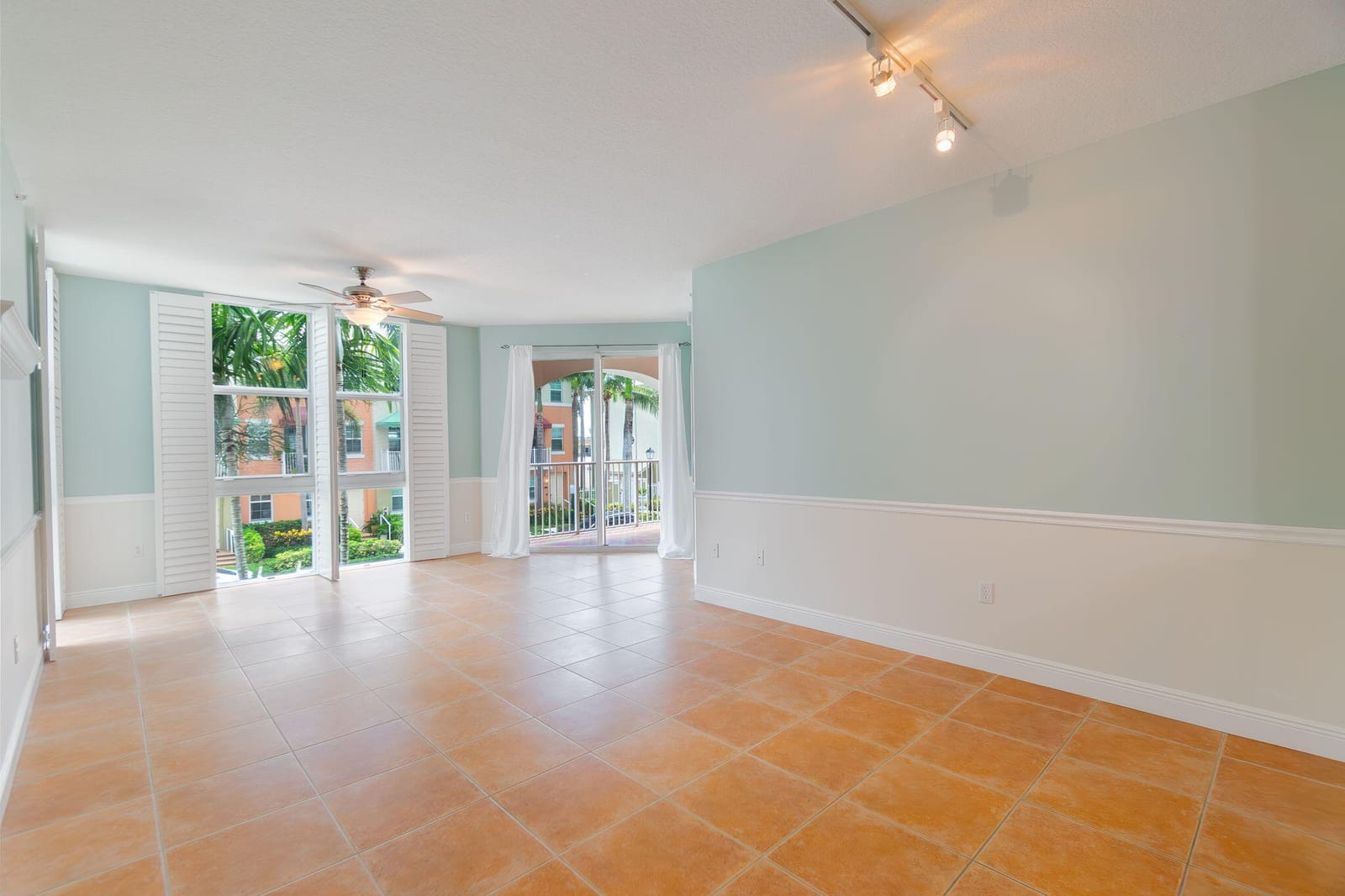 804 E Windward Way 211, Lantana, FL 33462 photo 4