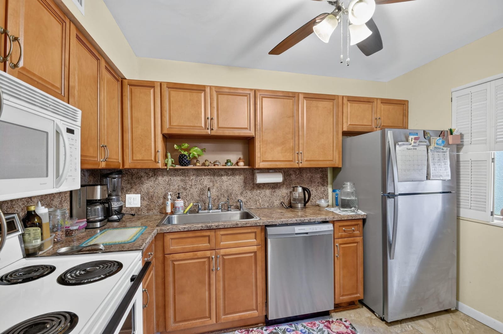 4483 LUXEMBURG Court 103 — photo 5