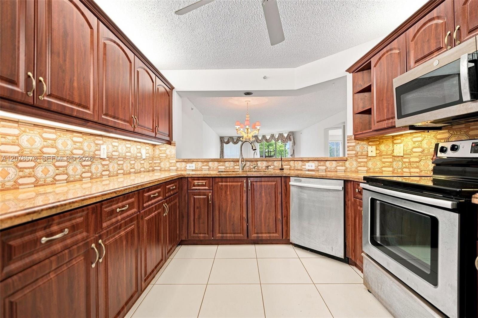 7647 Granville Drive 212 — photo 9