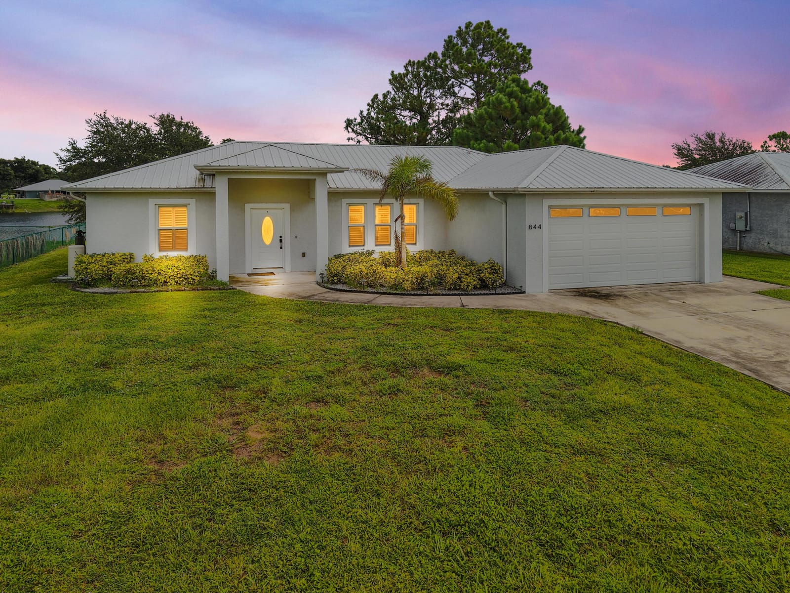 844 LAKE BETTY Drive, Lake Placid, FL 33852