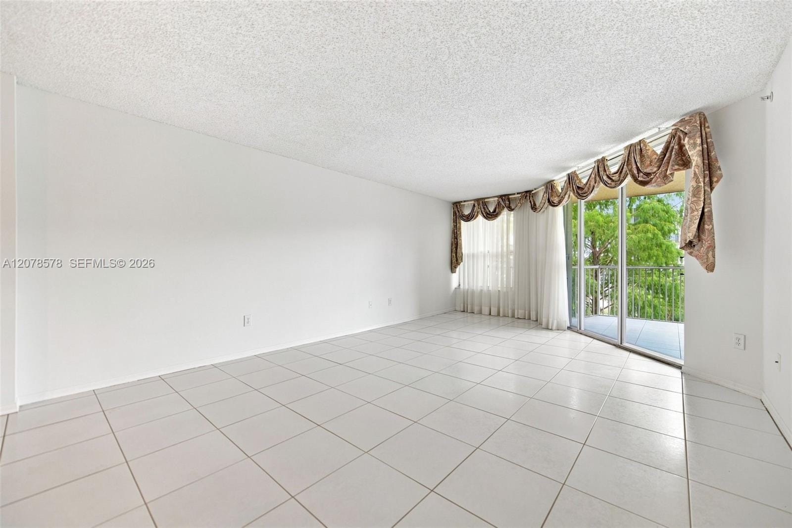 7647 Granville Drive 212 — photo 8