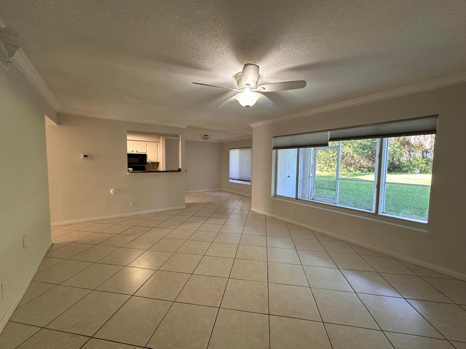 815 W BOYNTON BEACH Boulevard 16-104 — photo 2