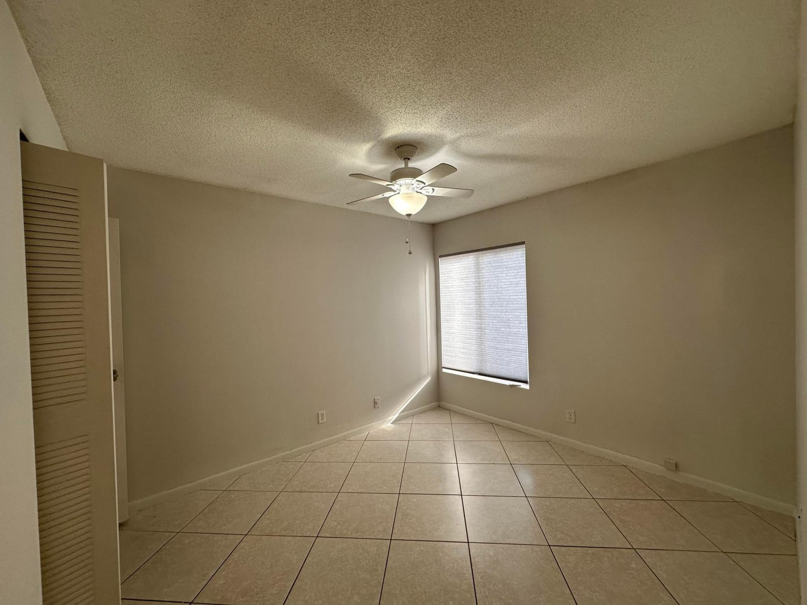 815 W BOYNTON BEACH Boulevard 16-104 — photo 12