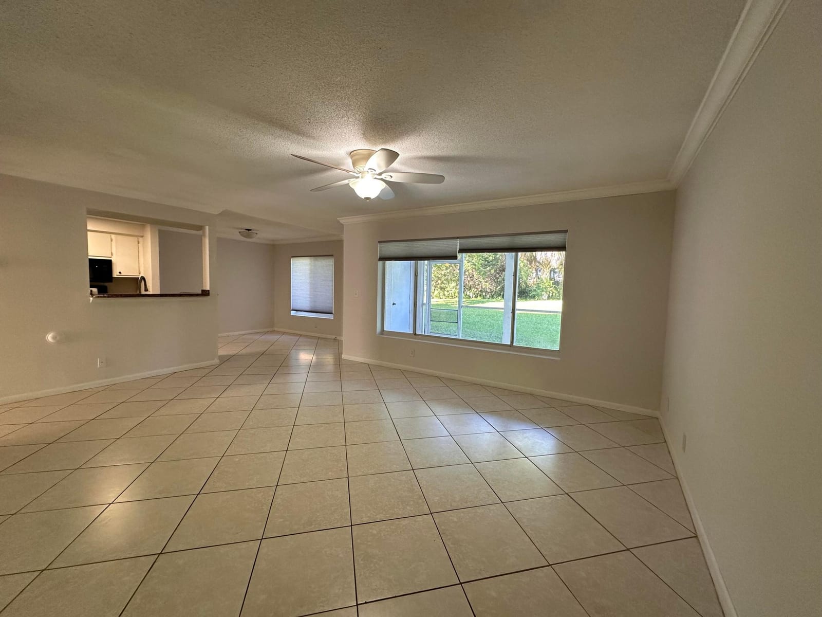 815 W BOYNTON BEACH Boulevard 16-104 — photo 3