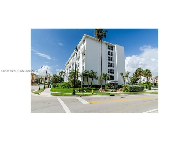 17800 Atlantic Boulevard 203, Sunny Isles Beach, FL 33160