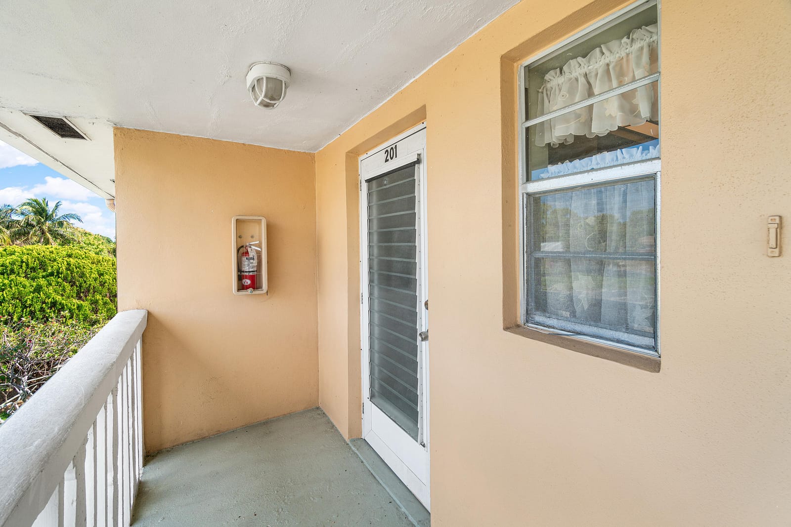 108 NE 20TH Avenue NE 201 — photo 6