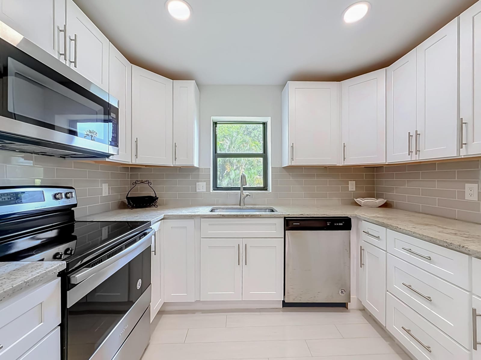 16300 Golf Club Road 201 — photo 8