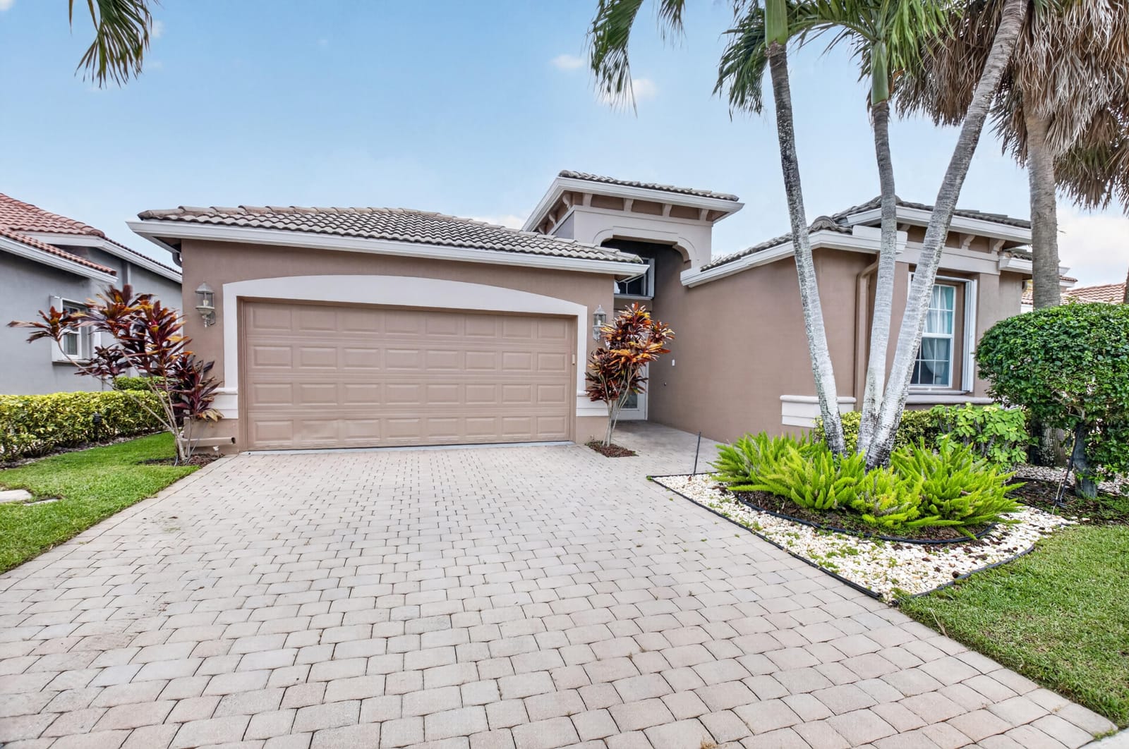 6561 PISANO Drive — photo 3