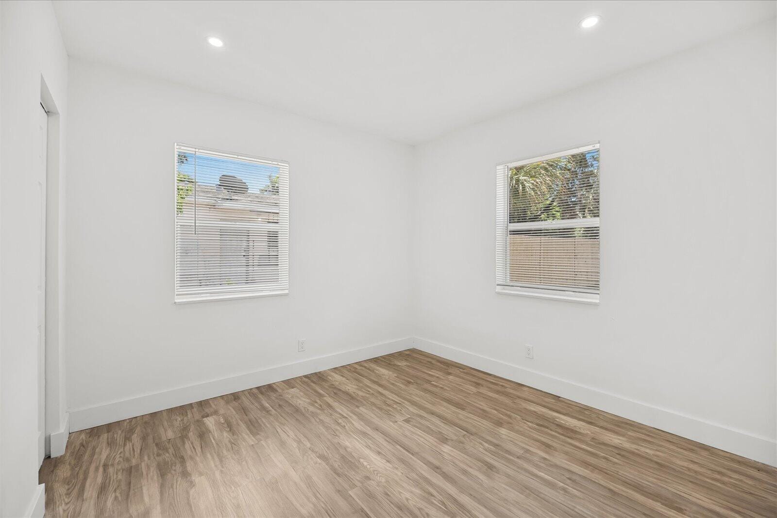 1311 AVENUE H — photo 11