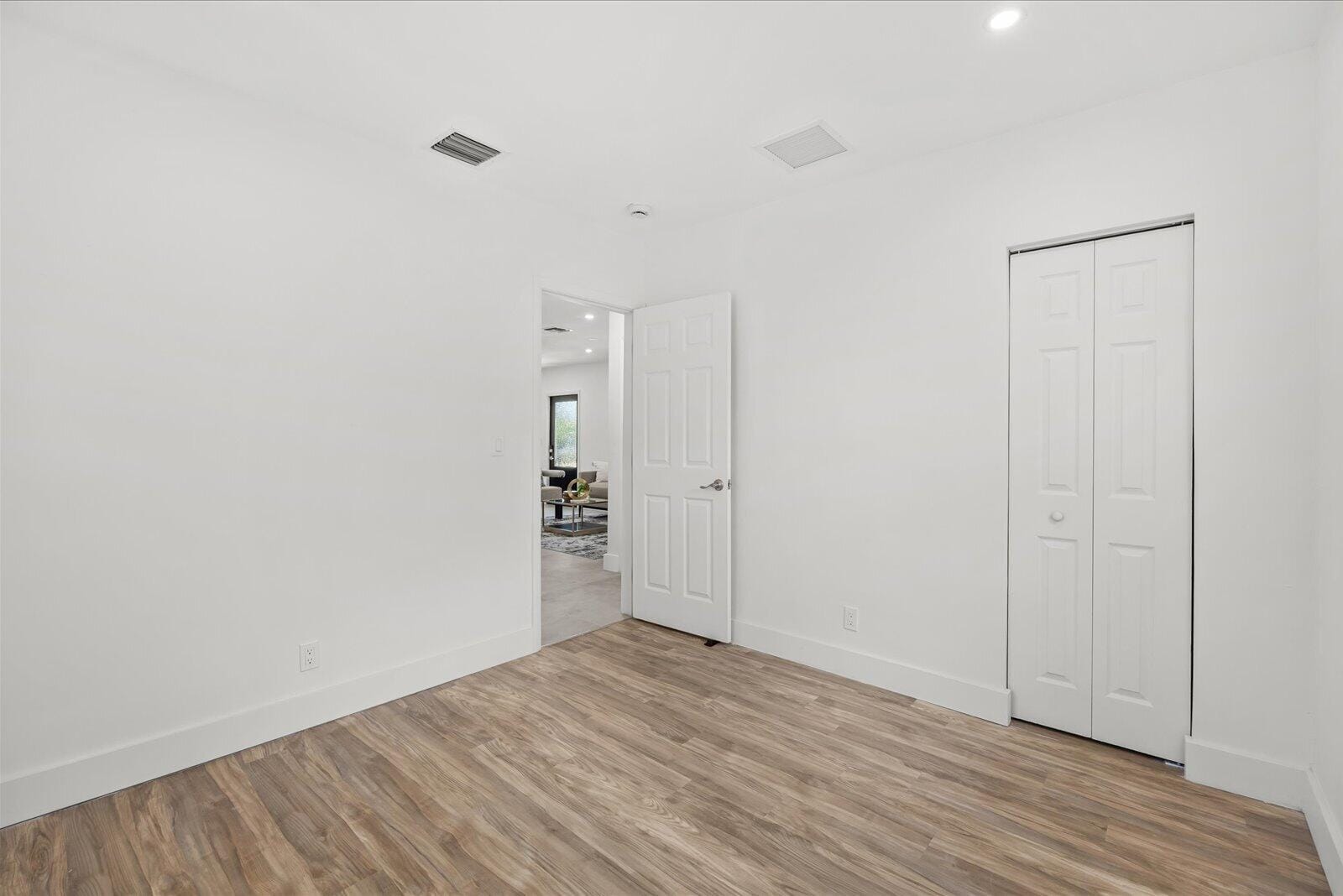 1311 AVENUE H — photo 12