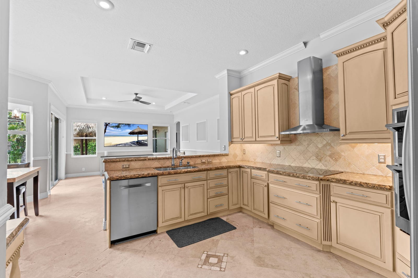 10668 NW 69TH Street — photo 10