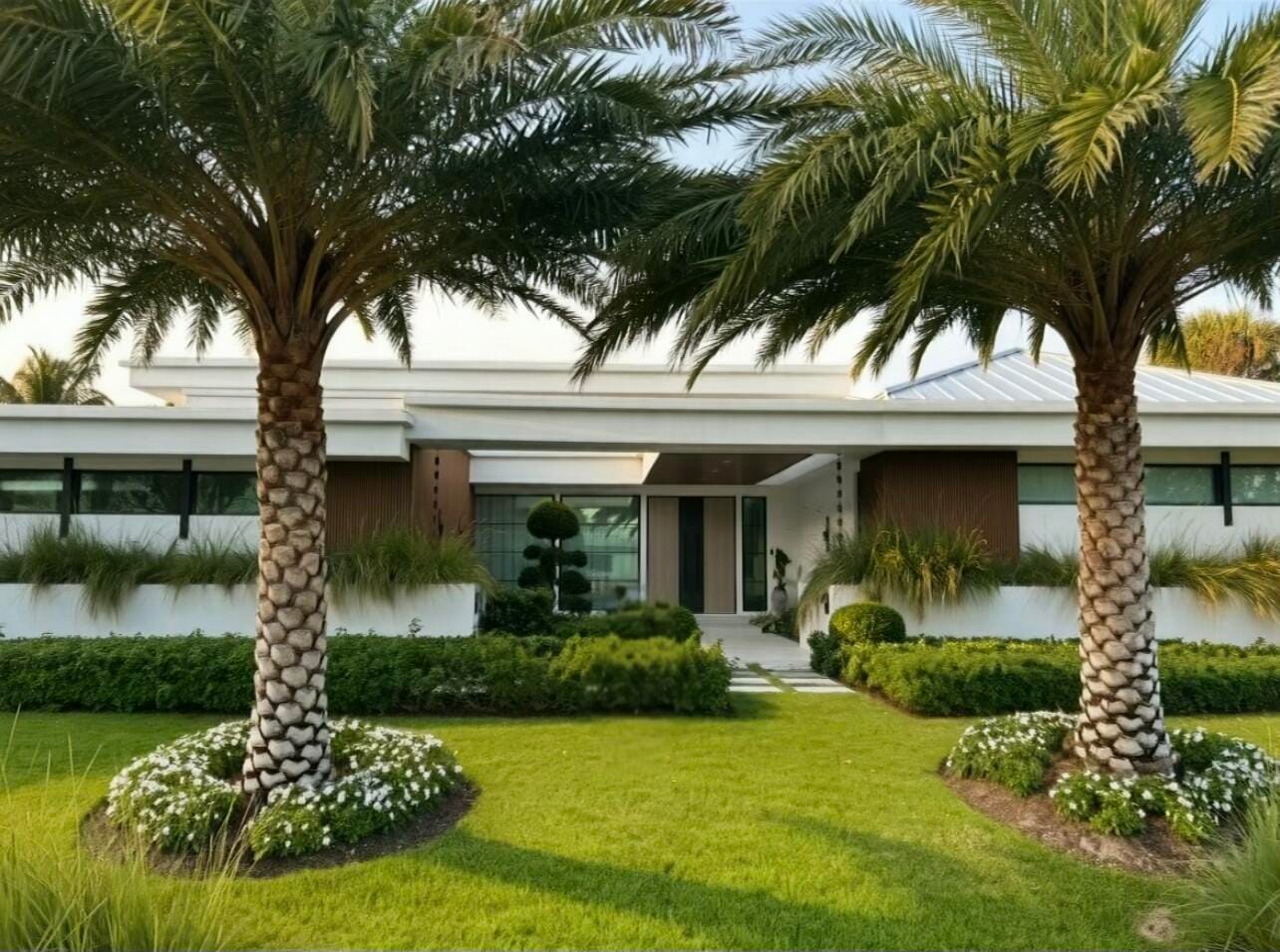 7 Tahoe Lane, Sea Ranch Lakes, FL 33308