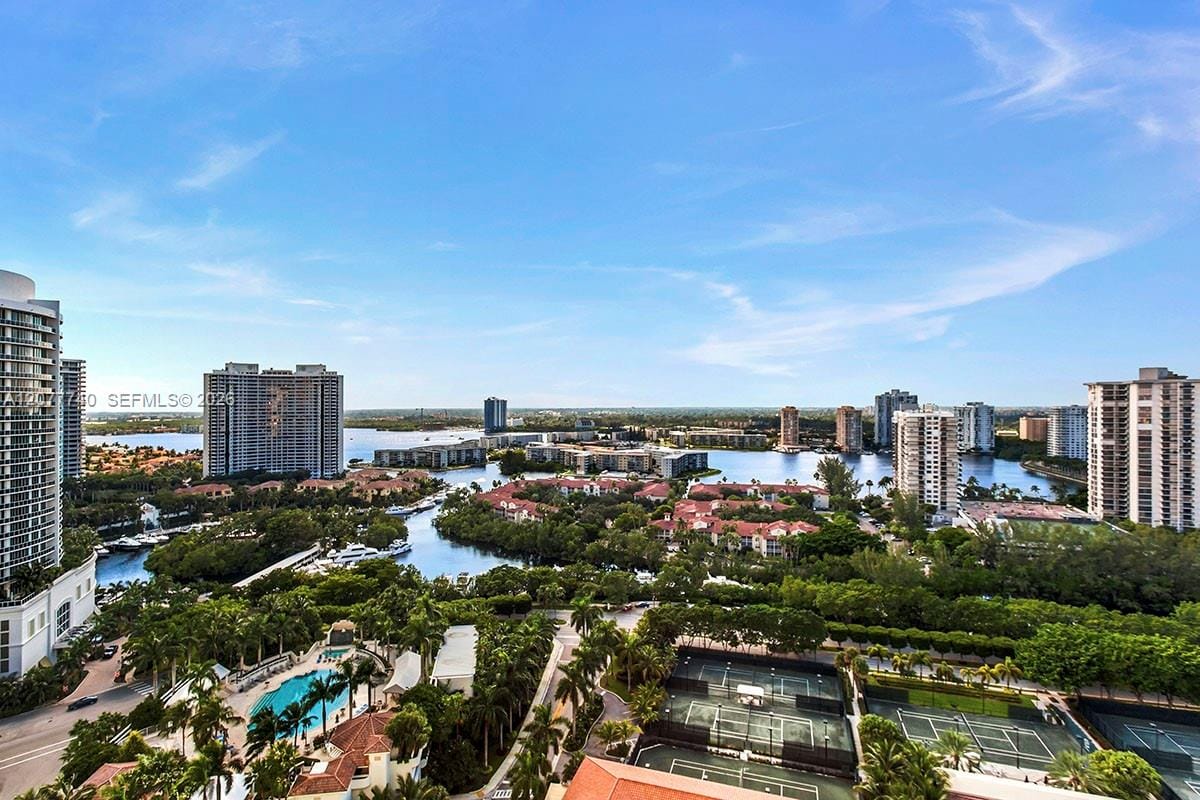 6000 Island Boulevard 2204 — photo 10
