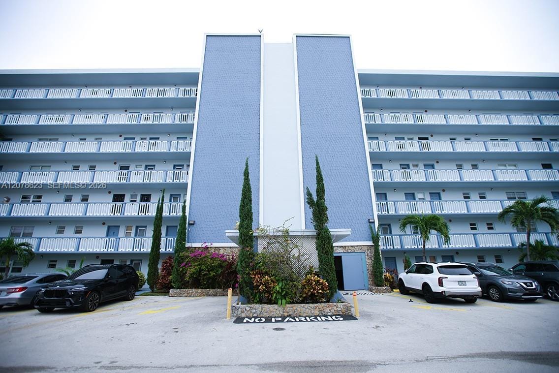 300 NE 12th Avenue 703, Hallandale Beach, FL 33009