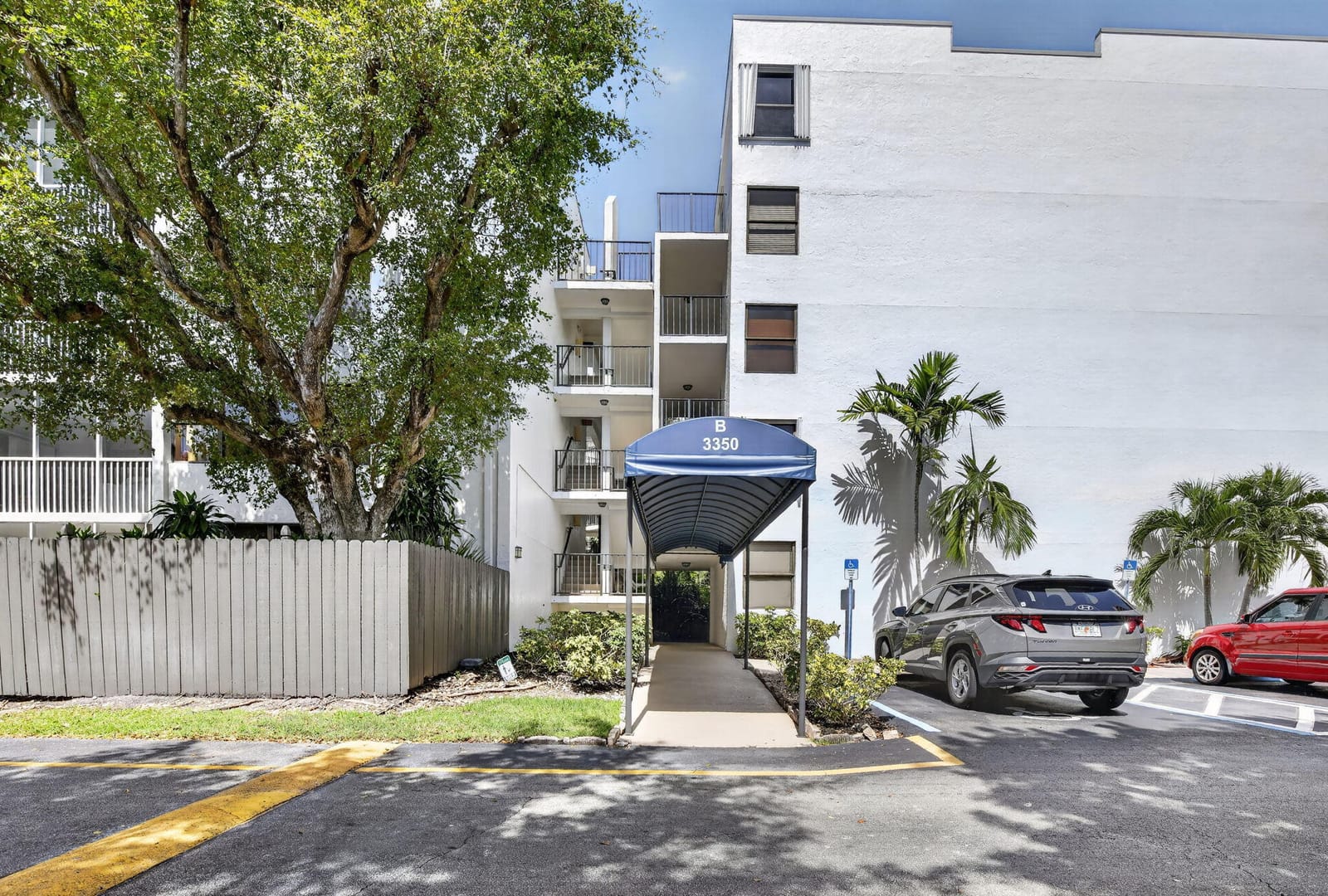 3350 NE 192ND Street 2B-B — photo 2