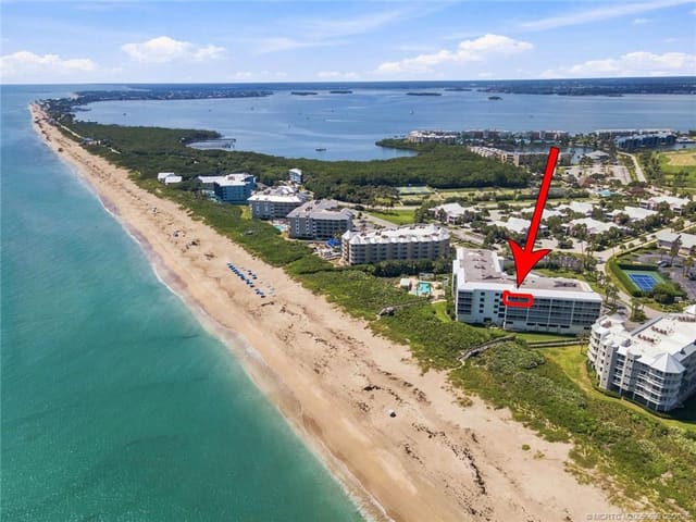 529 NE Plantation Road 407, Stuart, FL 34996
