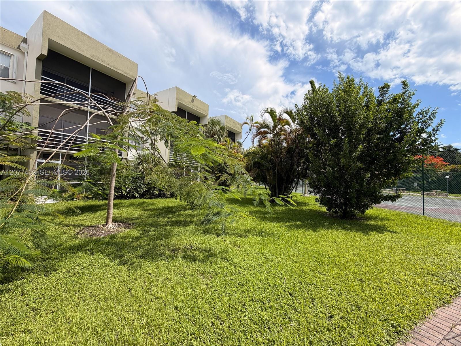 4235 N University Drive 103, Sunrise, FL 33351