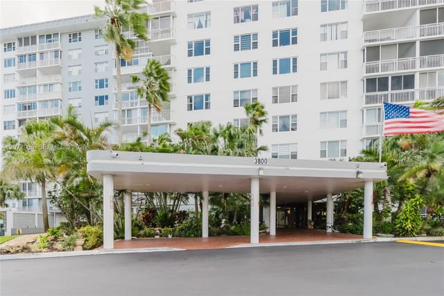 3800 Hillcrest Drive 412, Hollywood, FL 33021